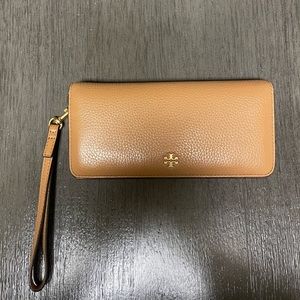 Tory Burch wallet